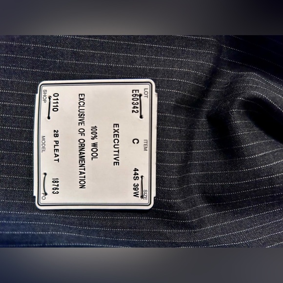 NWT Jos. A Banks Men’s Suit Jacket sz 44S - Picture 3 of 8